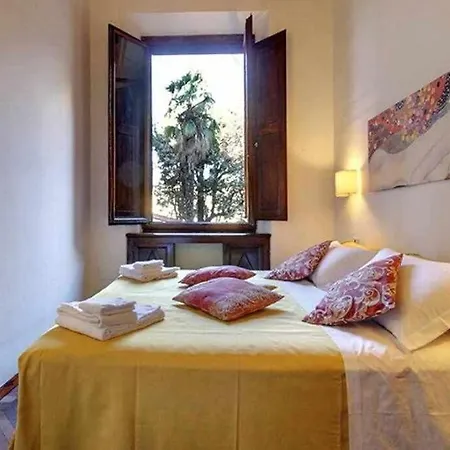 Apartament Two Bedrooms Near The Duomo Florencja