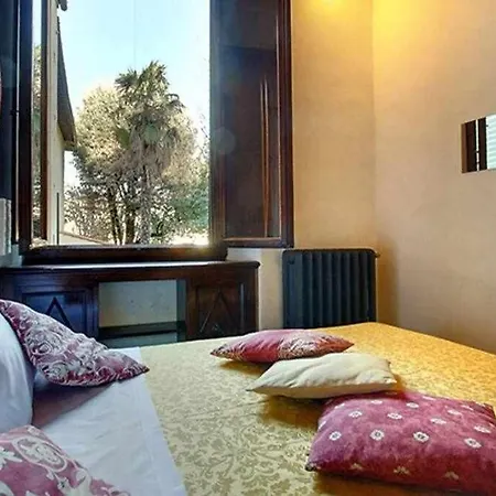 アパート Two Bedrooms Near The Duomo フィレンツェ