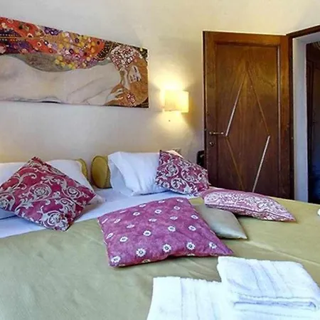 アパート Two Bedrooms Near The Duomo フィレンツェ