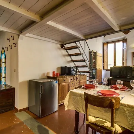 Two Bedrooms Near The Duomo アパート フィレンツェ